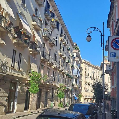 Grimaldi Apartment Salerno Luaran gambar