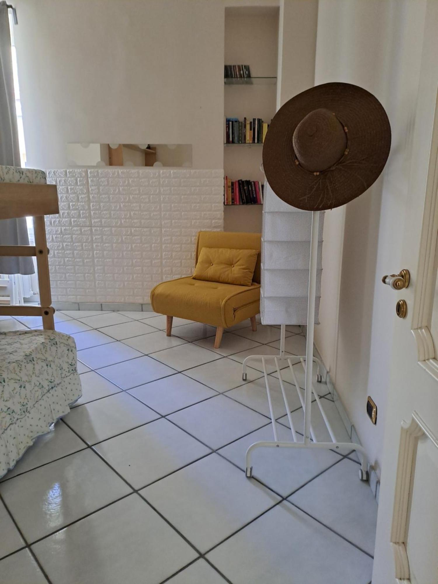 Grimaldi Apartment Salerno Luaran gambar