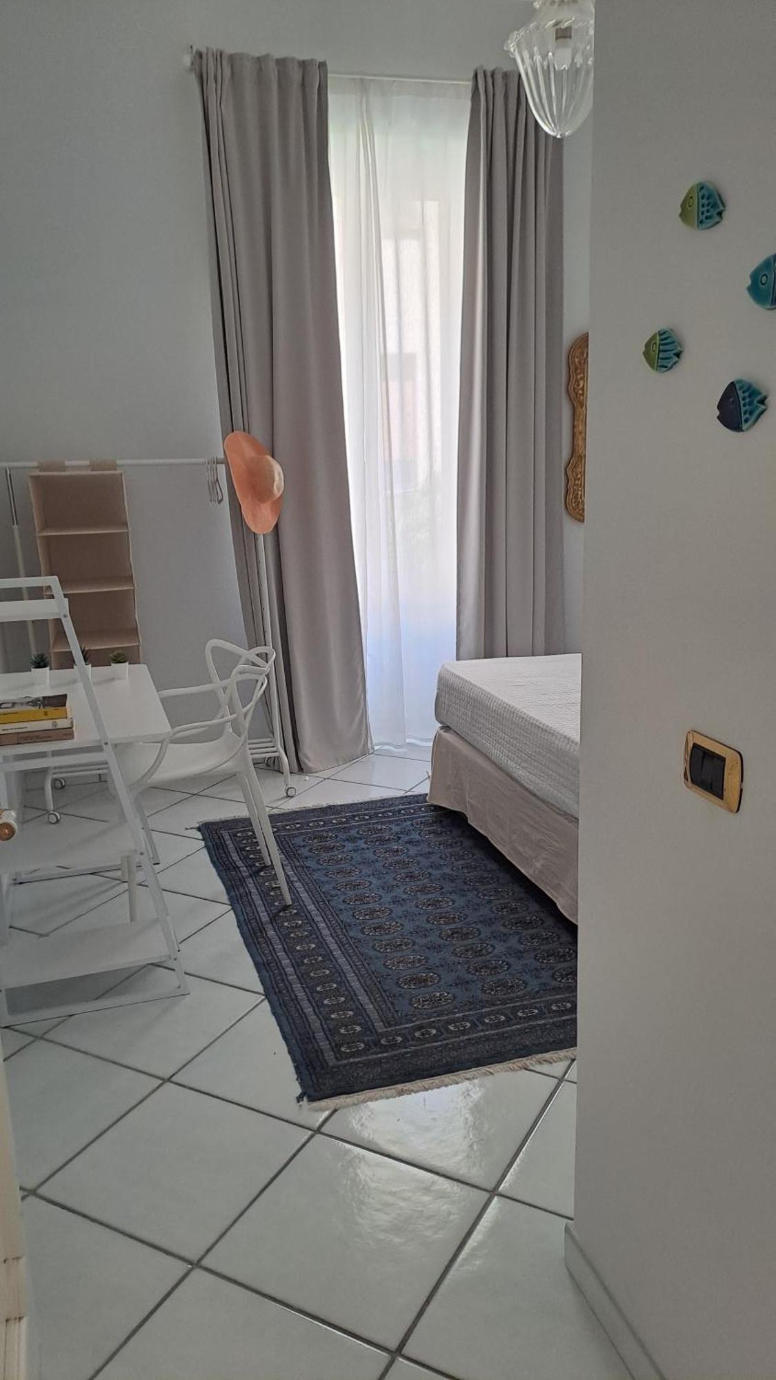 Grimaldi Apartment Salerno Luaran gambar